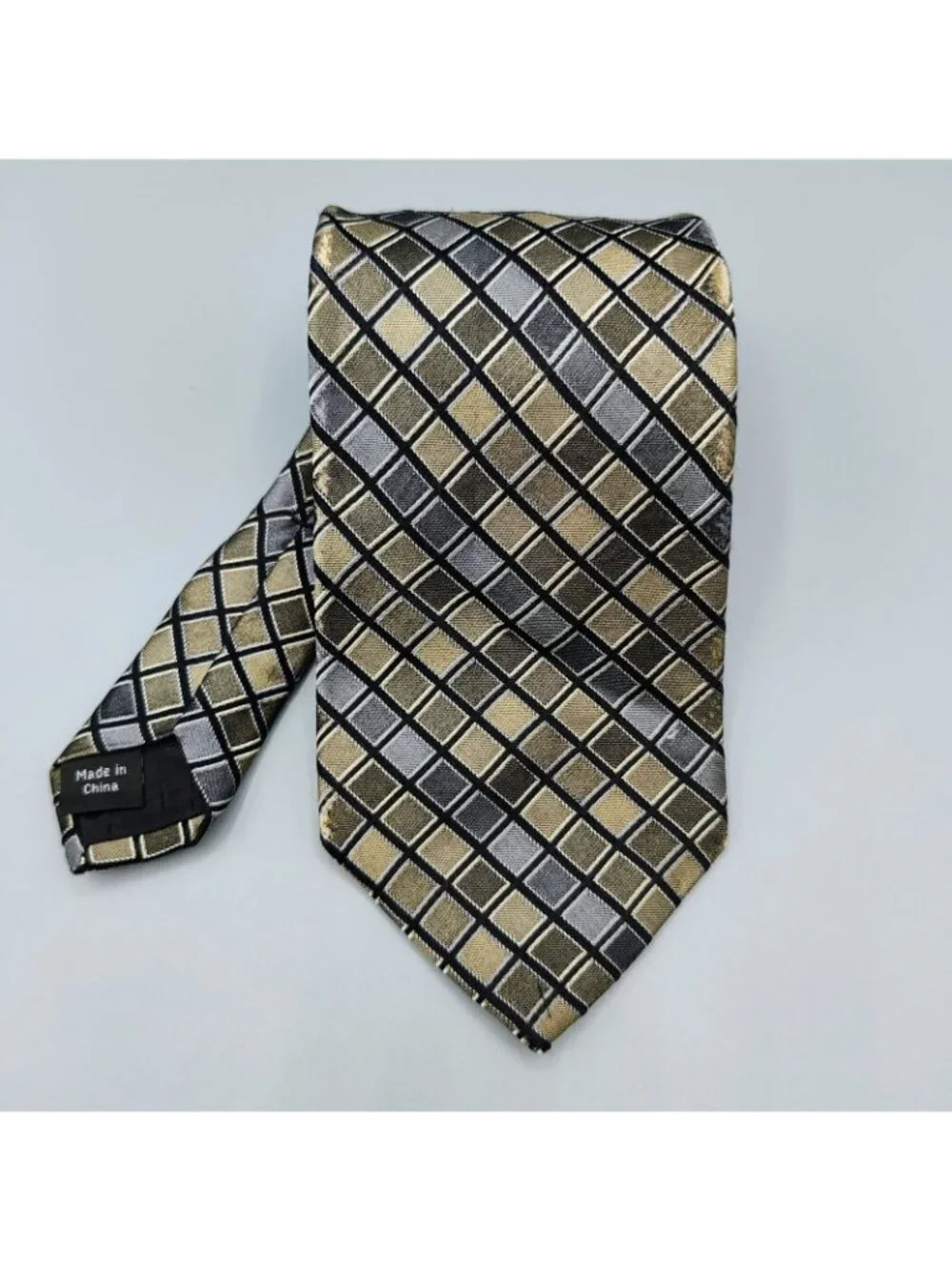 Perry Ellis Portfolio Mens Geometric Checkered Silk Tie (Fair/Good Condition)